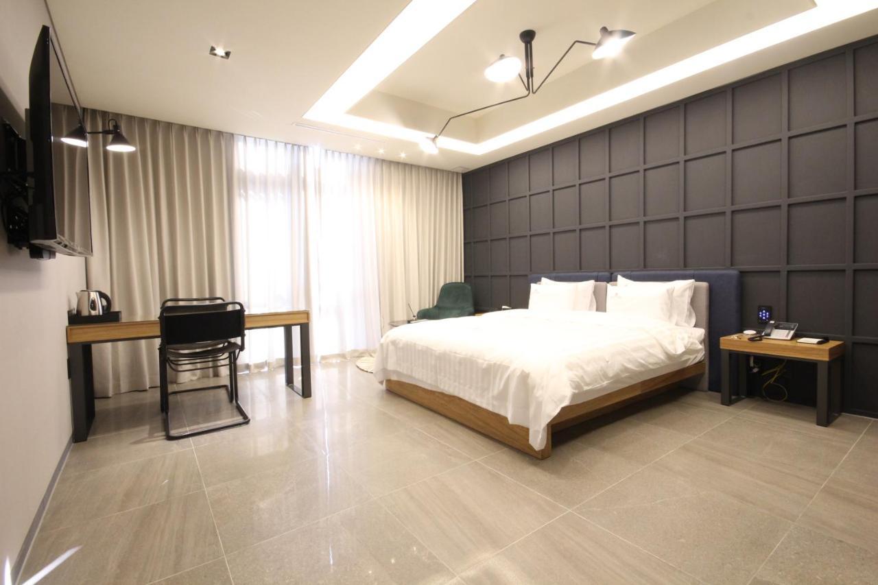 Hotel Eco Stay Jeonju Exteriör bild
