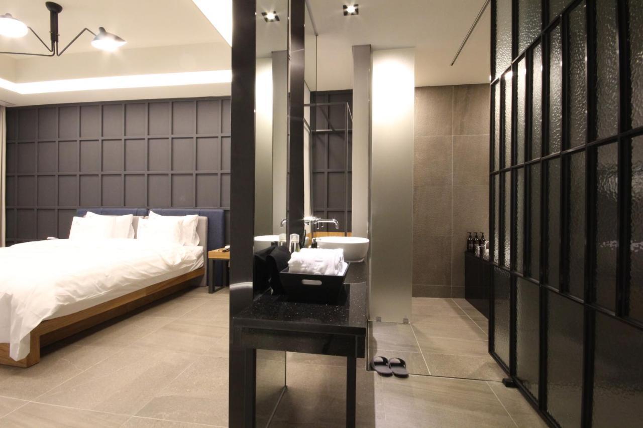 Hotel Eco Stay Jeonju Exteriör bild