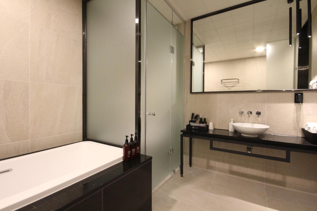 Hotel Eco Stay Jeonju Exteriör bild