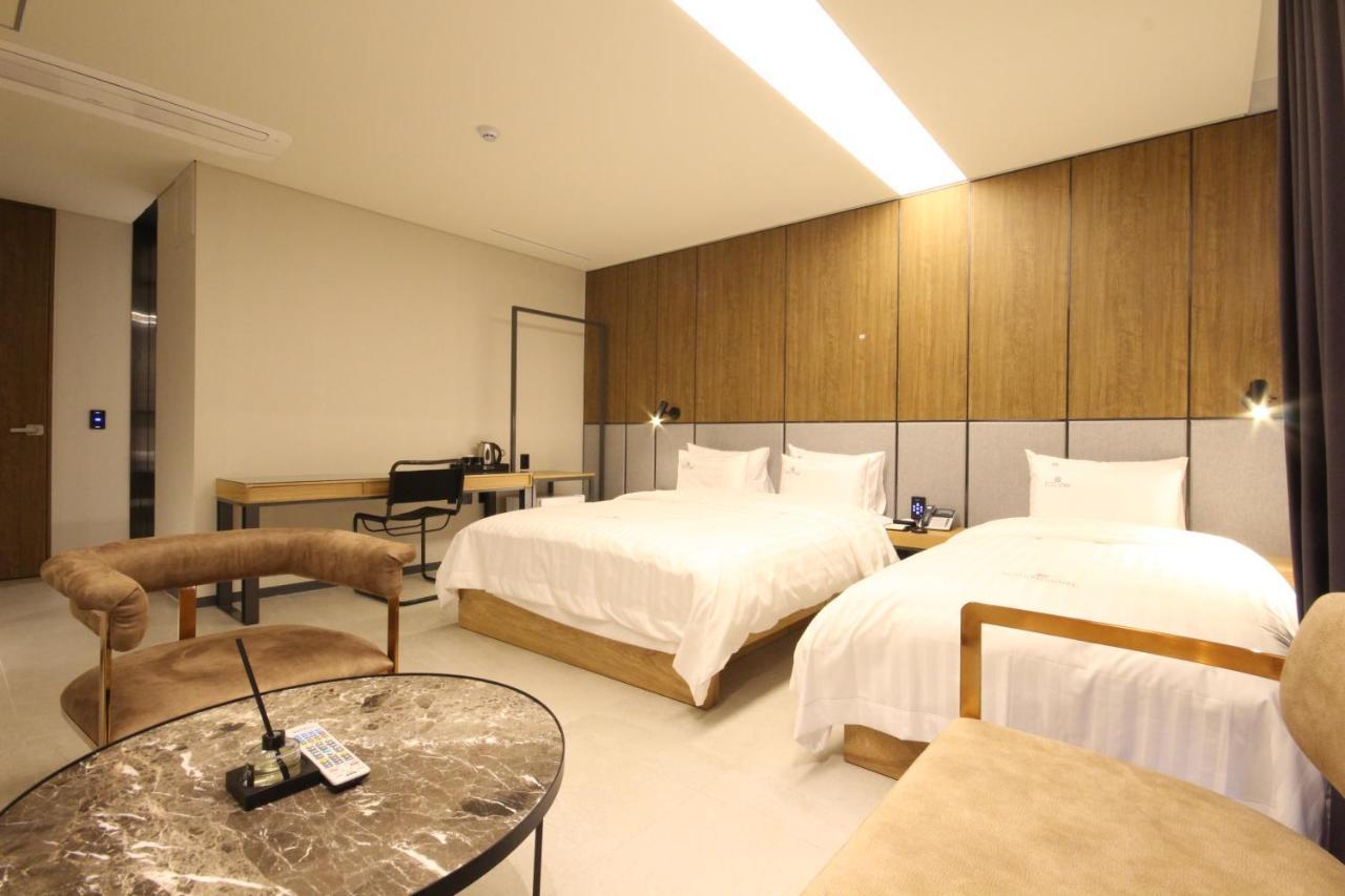 Hotel Eco Stay Jeonju Exteriör bild
