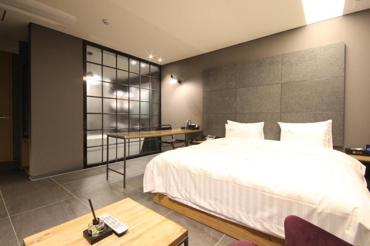 Hotel Eco Stay Jeonju Exteriör bild