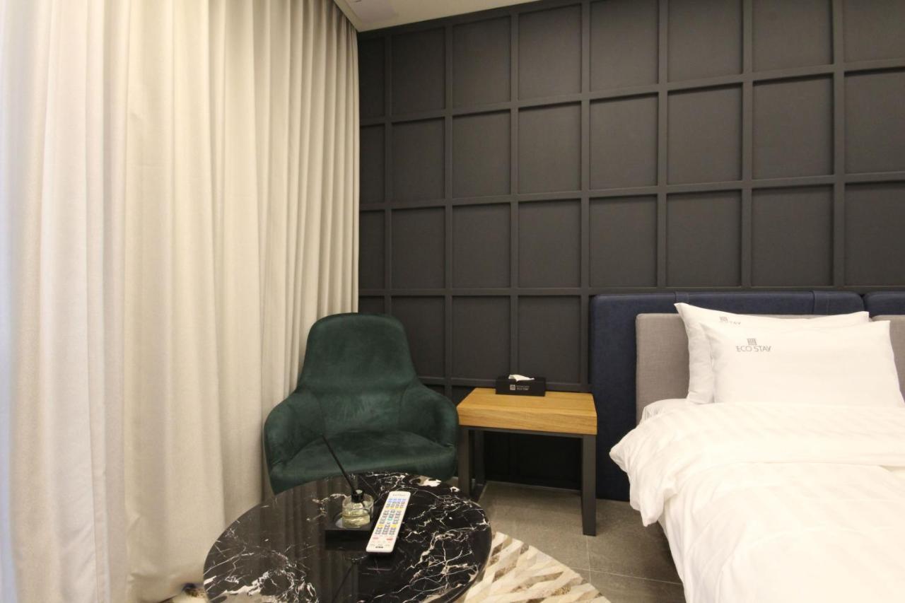 Hotel Eco Stay Jeonju Exteriör bild