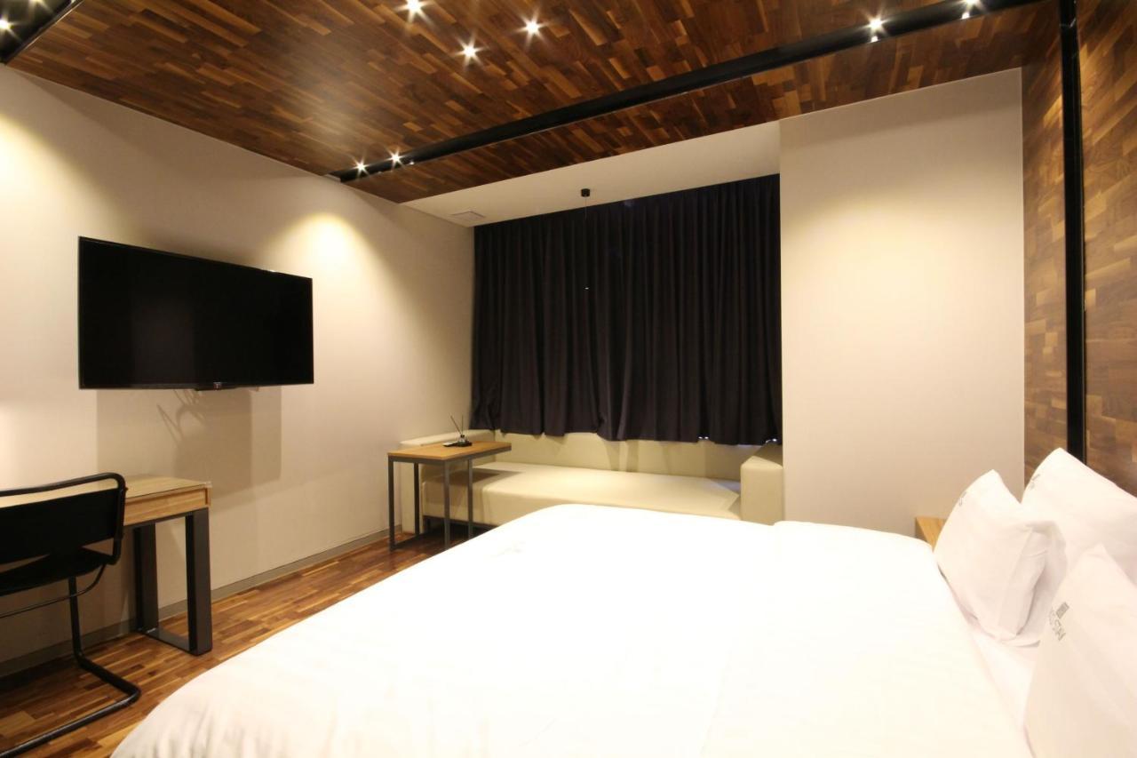 Hotel Eco Stay Jeonju Exteriör bild