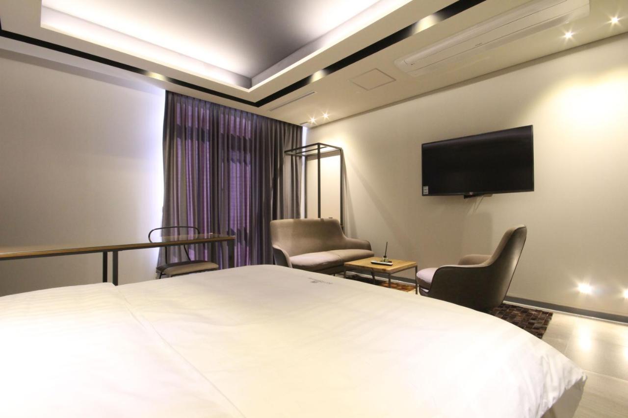 Hotel Eco Stay Jeonju Exteriör bild