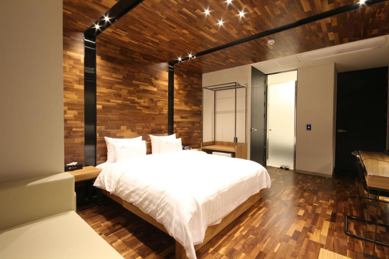 Hotel Eco Stay Jeonju Exteriör bild