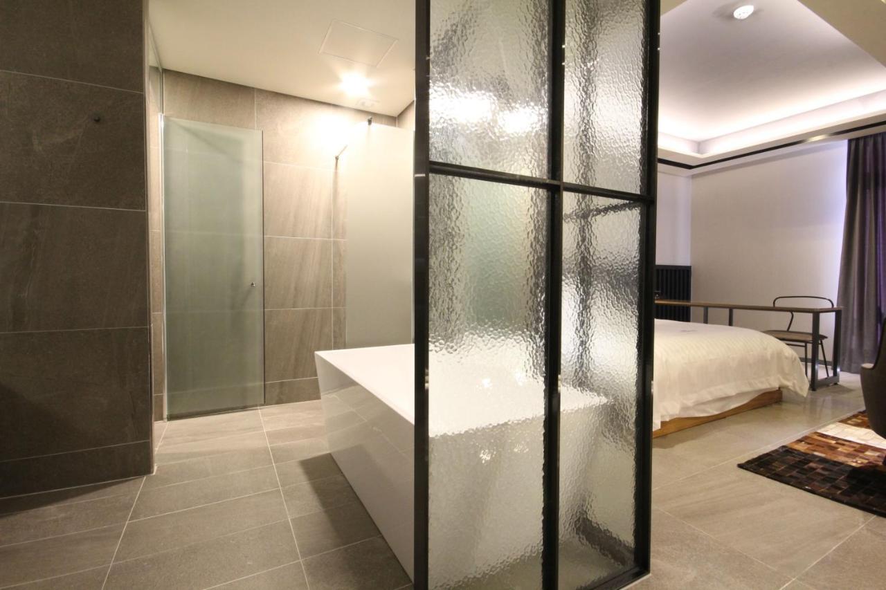 Hotel Eco Stay Jeonju Exteriör bild