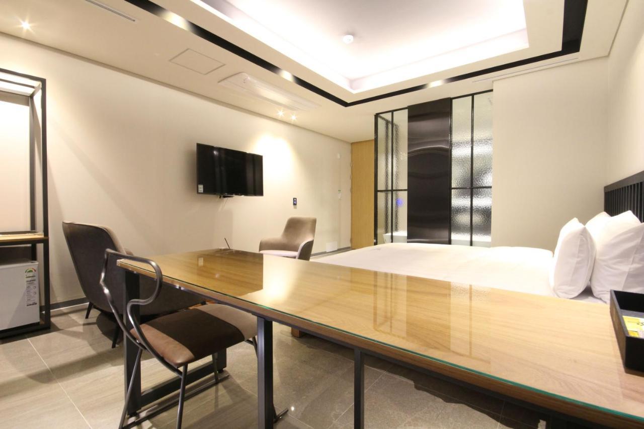 Hotel Eco Stay Jeonju Exteriör bild