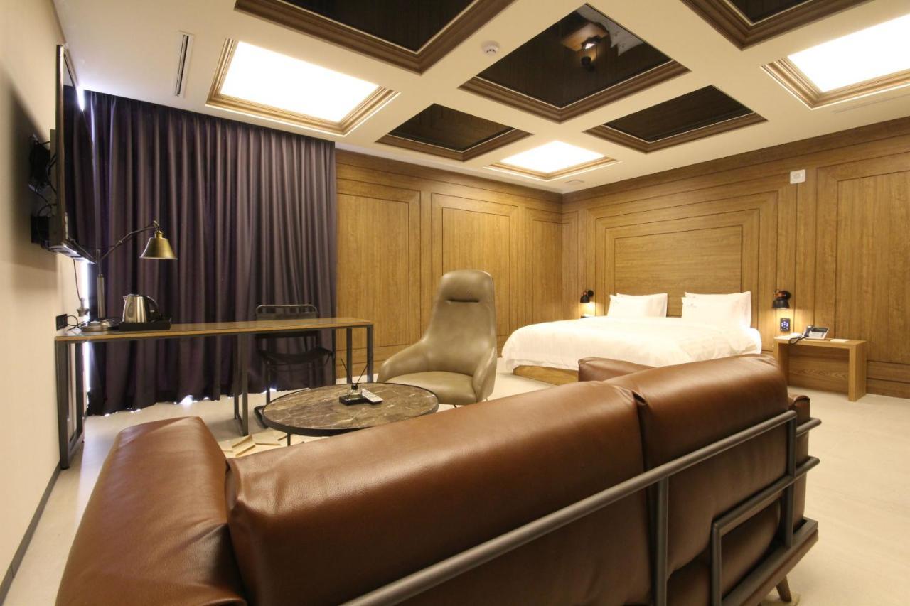 Hotel Eco Stay Jeonju Exteriör bild
