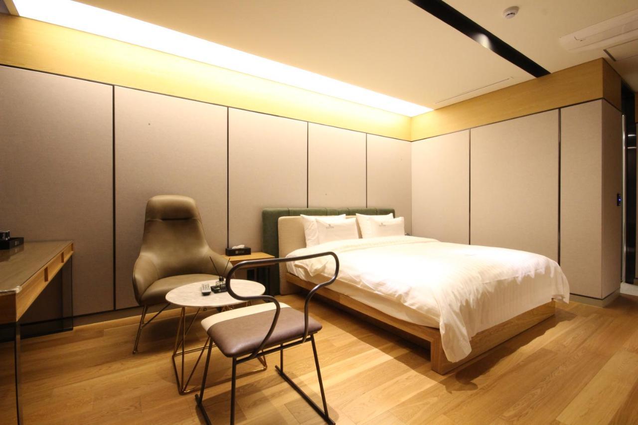 Hotel Eco Stay Jeonju Exteriör bild