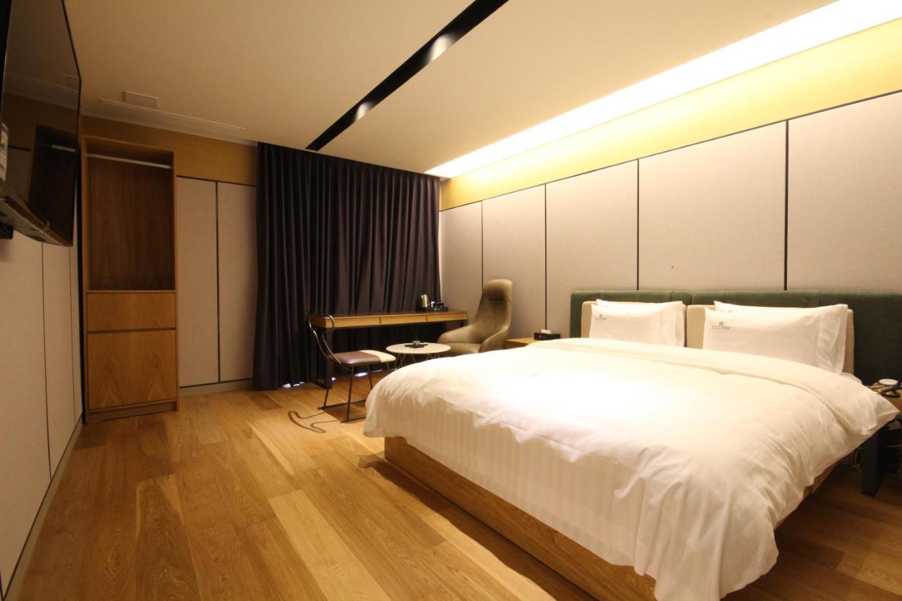 Hotel Eco Stay Jeonju Exteriör bild