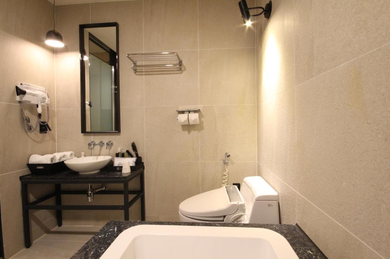 Hotel Eco Stay Jeonju Exteriör bild